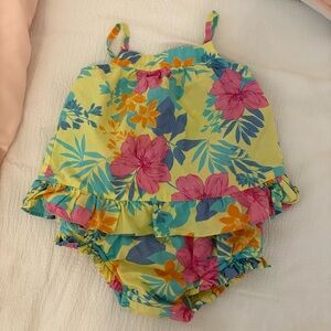 GAP baby girl outfit 18-24mos